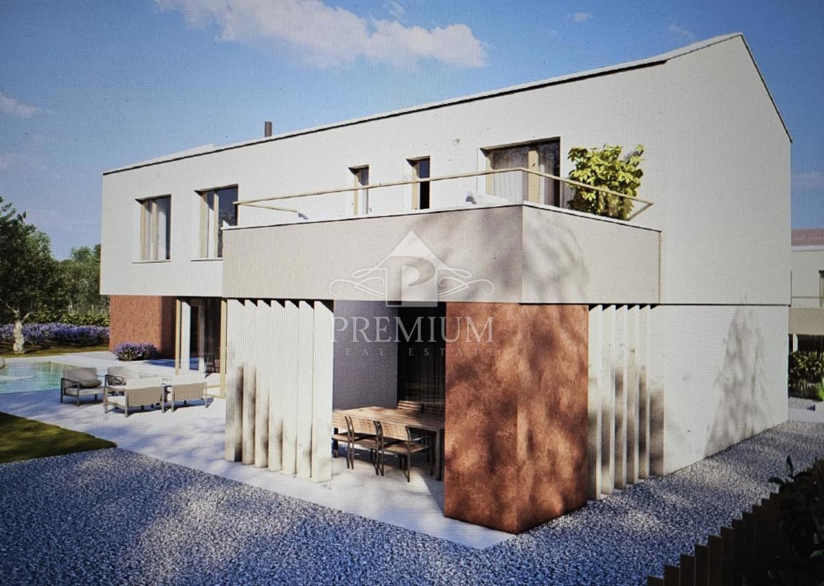 MODERNA NOVOGRADNJA Z BAZENOM IN VELIKIM VRTOM