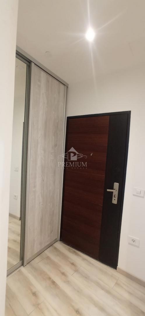 TRISOBNO STANOVANJE V CENTRU PULE, OBNOVA 2025