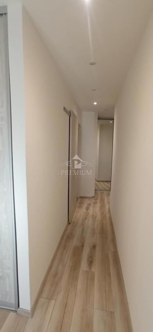 TRISOBNO STANOVANJE V CENTRU PULE, OBNOVA 2025