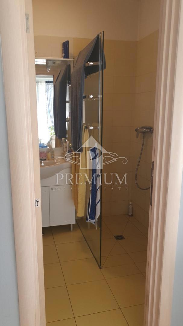 STANOVANJE 2S+B Z VRTOM