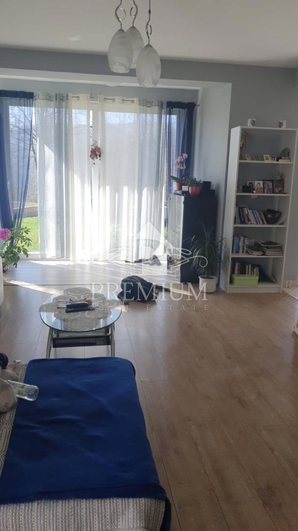 STANOVANJE 2S+B Z VRTOM