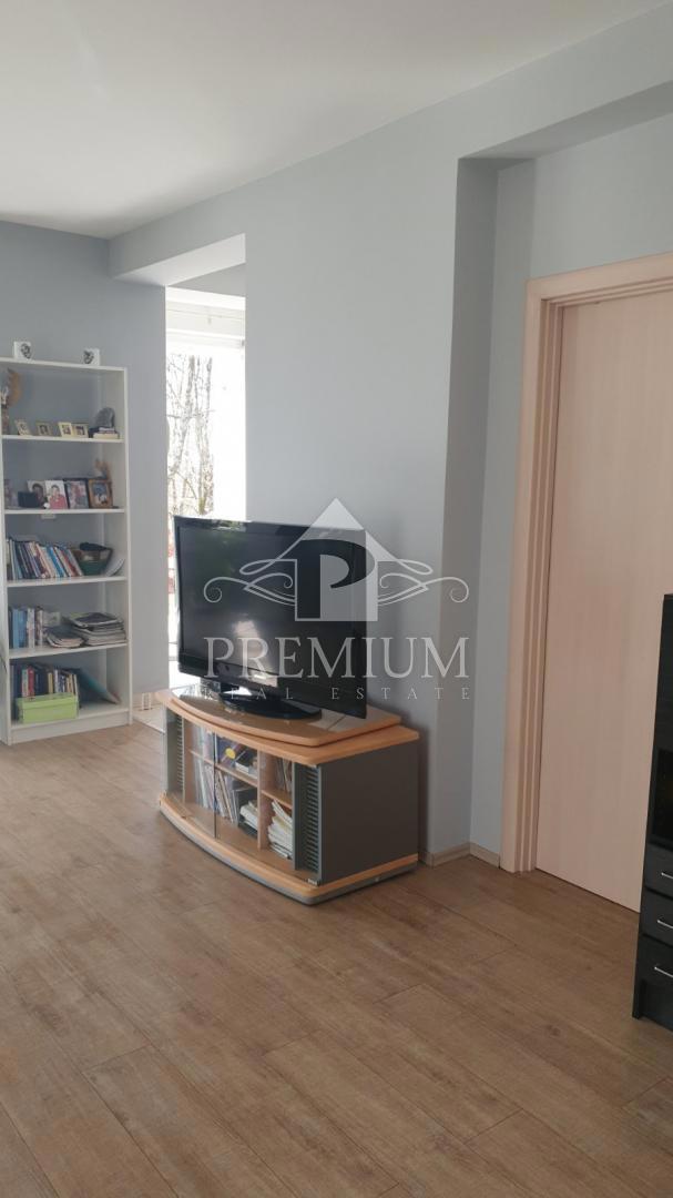 STANOVANJE 2S+B Z VRTOM