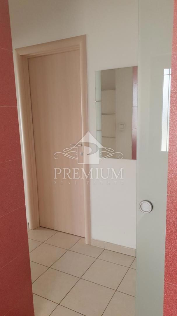 STANOVANJE 2S+B Z VRTOM