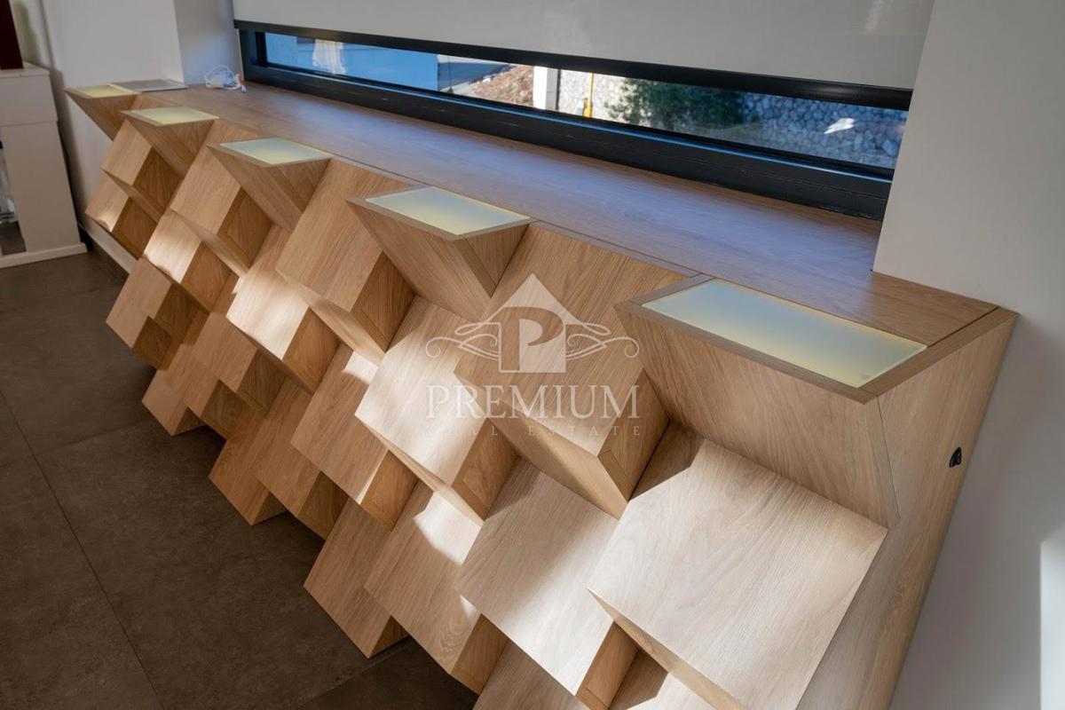 NOVOZGRADLJENI PENTHOUSE S ČAROBNIM RAZGLEDOM