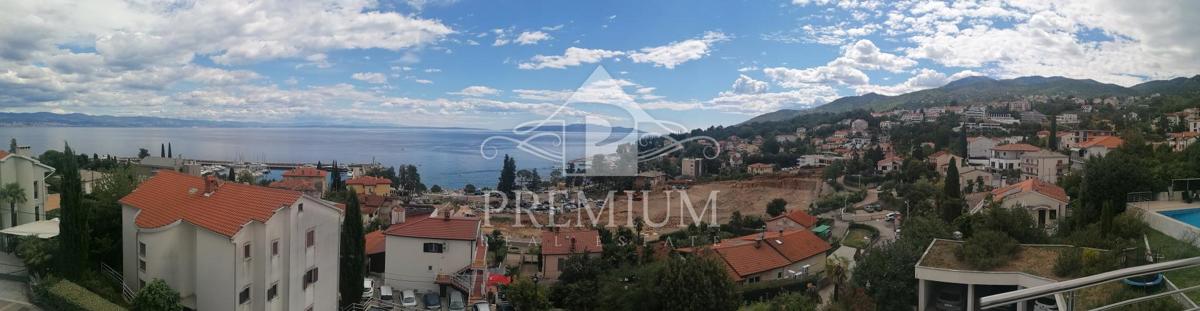 LUKSUZNI APARTMAN S PREKRASNIM POGLEDOM, BLIŽINA MORJA