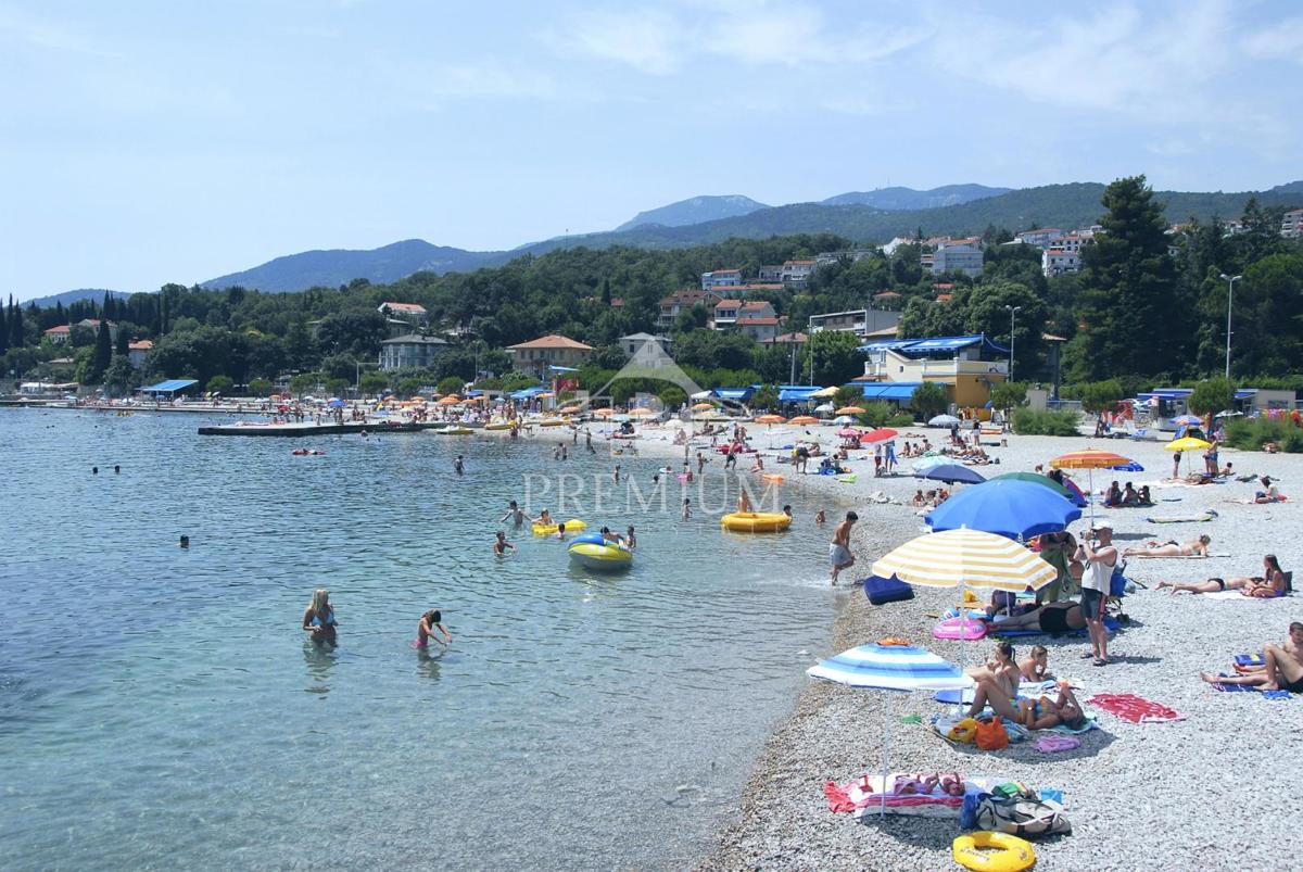 LUKSUZNI APARTMAN S PREKRASNIM POGLEDOM, BLIŽINA MORJA