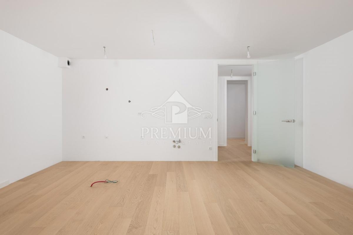 ELITNO STANOVANJE S PREKRASNIM RAZGLEDOM