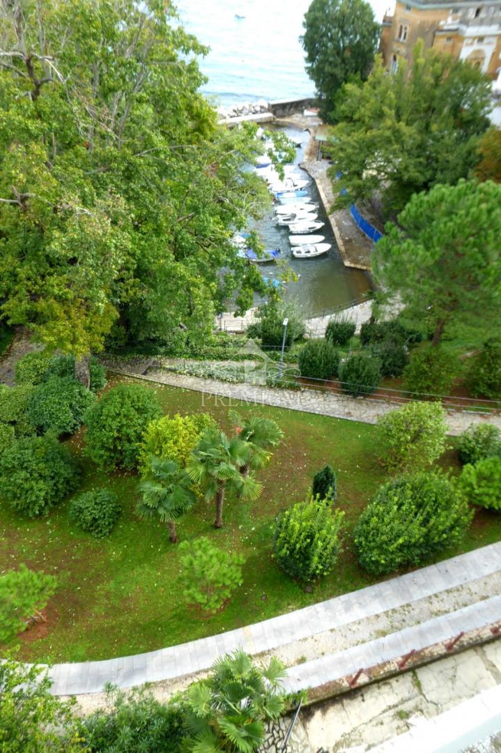 STANOVANJE V VILI OPATIJA V BLIZINI PROMENADE, CENTER