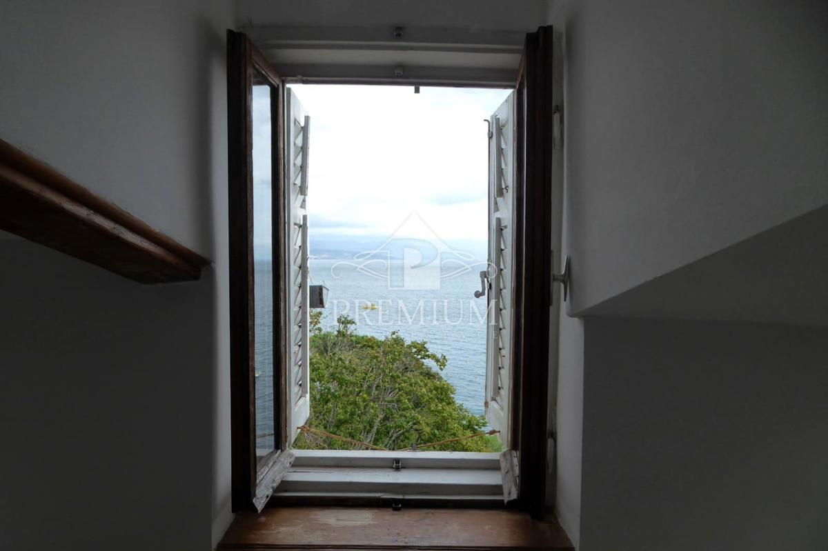 STANOVANJE V VILI OPATIJA V BLIZINI PROMENADE, CENTER