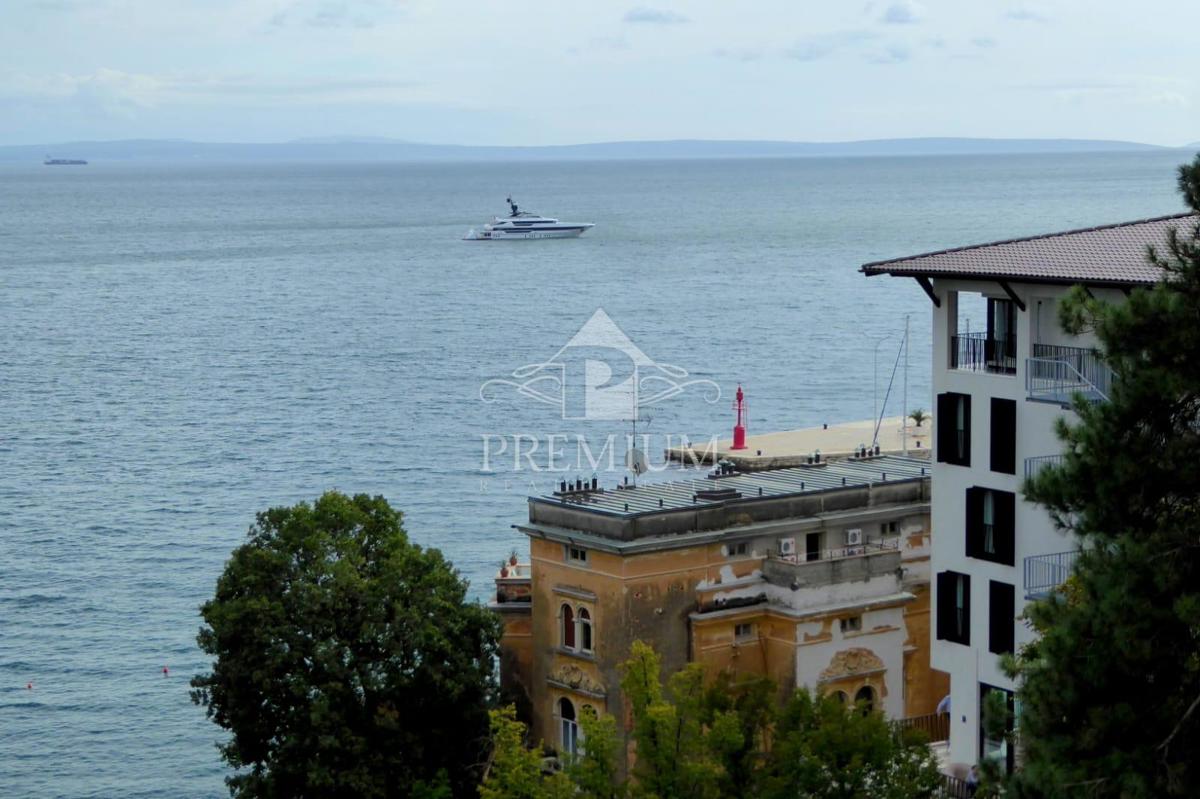 STANOVANJE V VILI OPATIJA V BLIZINI PROMENADE, CENTER