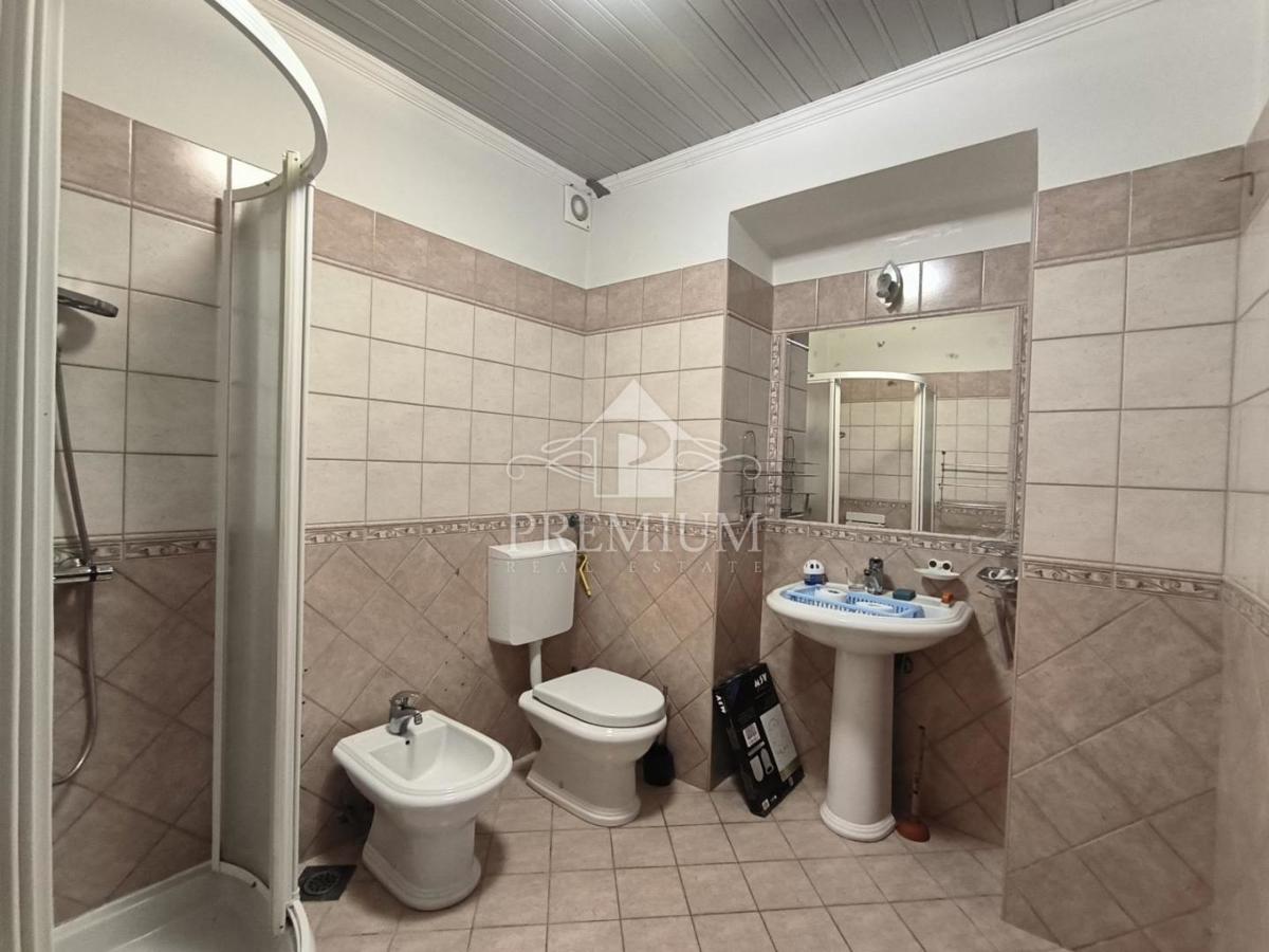 APARTMA 1. VRSTA DO MORJA, DVORIŠČE