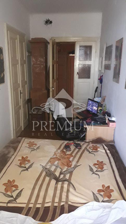 STANOVANJE V VILI S PREKRASNIM POGLEDOM NA MORJE