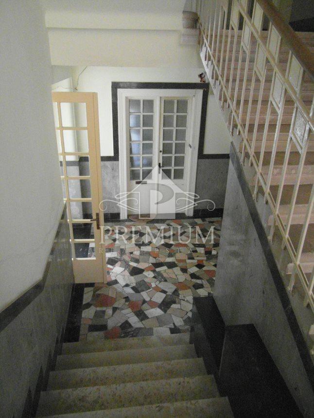 STANOVANJE V VILI S PREKRASNIM POGLEDOM NA MORJE