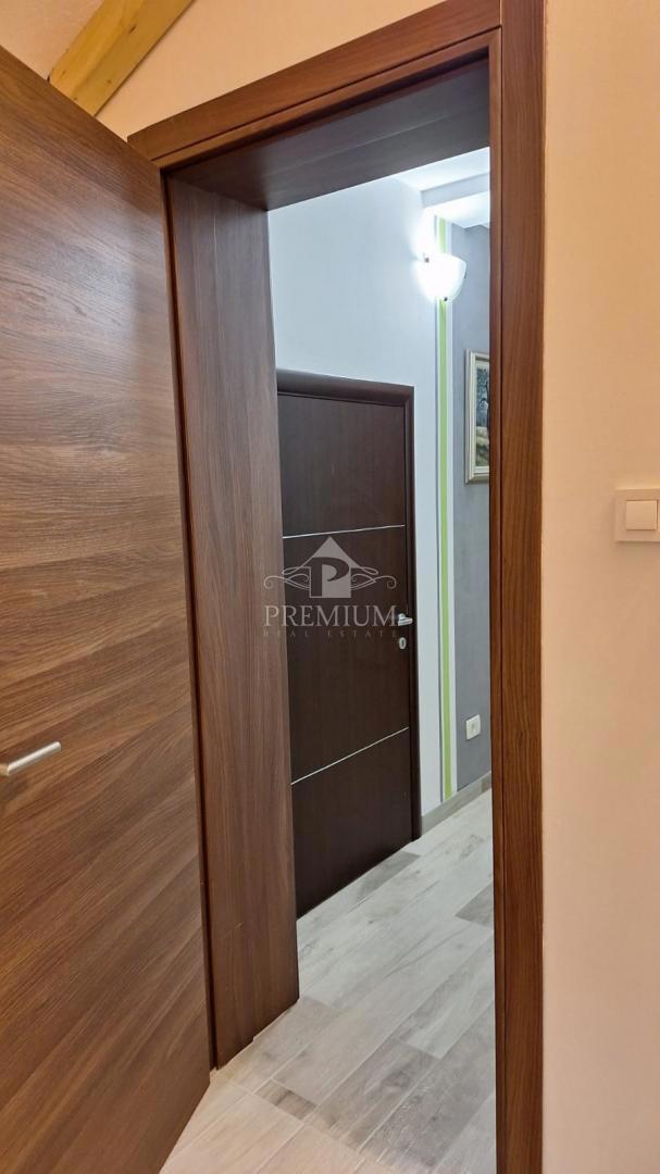 STANOVANJE 140 m2, PARKIRIŠČE