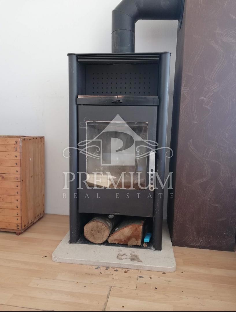 STANOVANJE 140 m2, PARKIRIŠČE