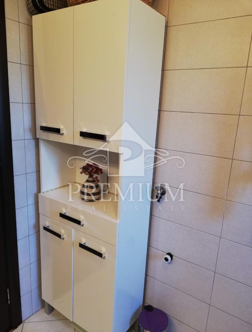 STANOVANJE 140 m2, PARKIRIŠČE