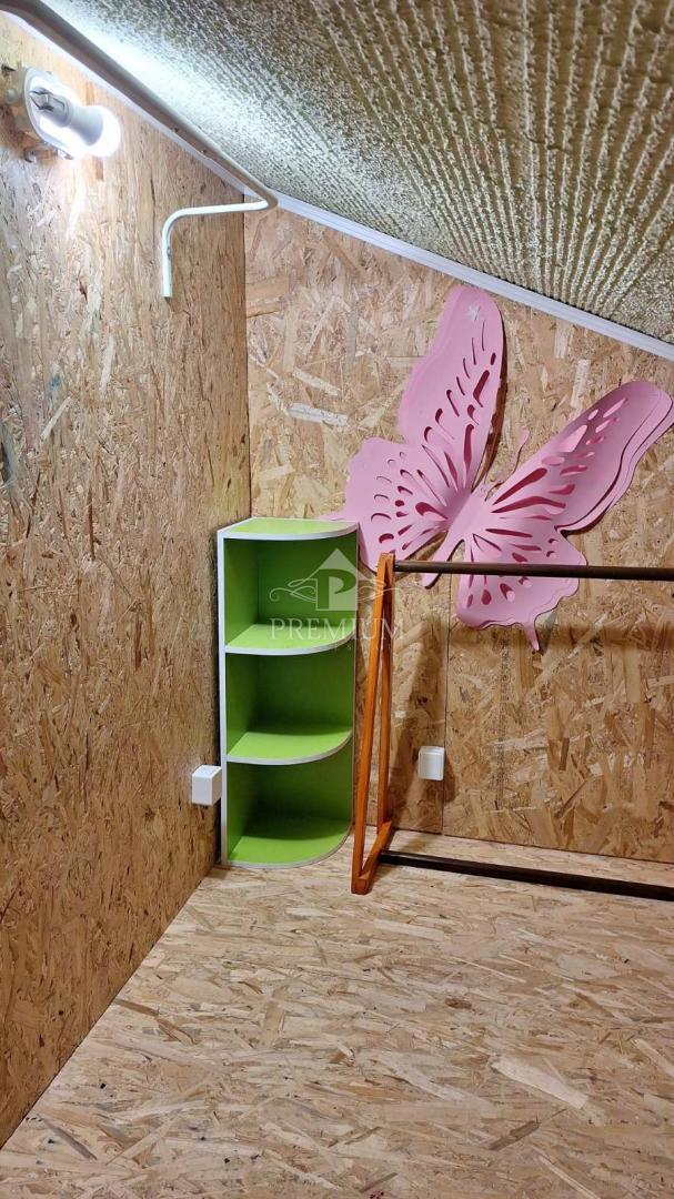 STANOVANJE 140 m2, PARKIRIŠČE