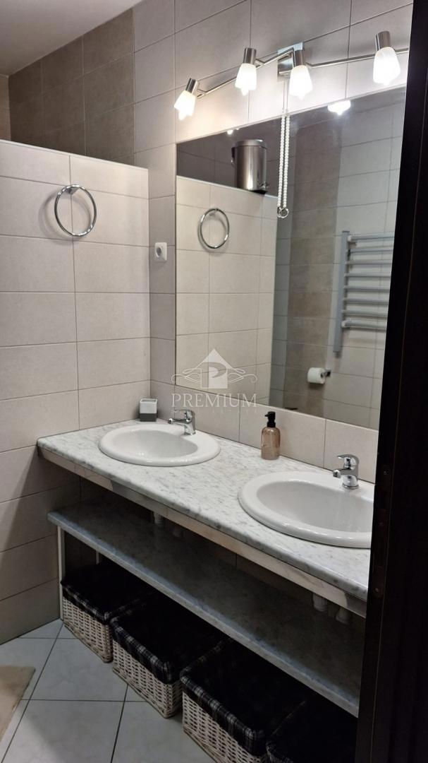 STANOVANJE 140 m2, PARKIRIŠČE