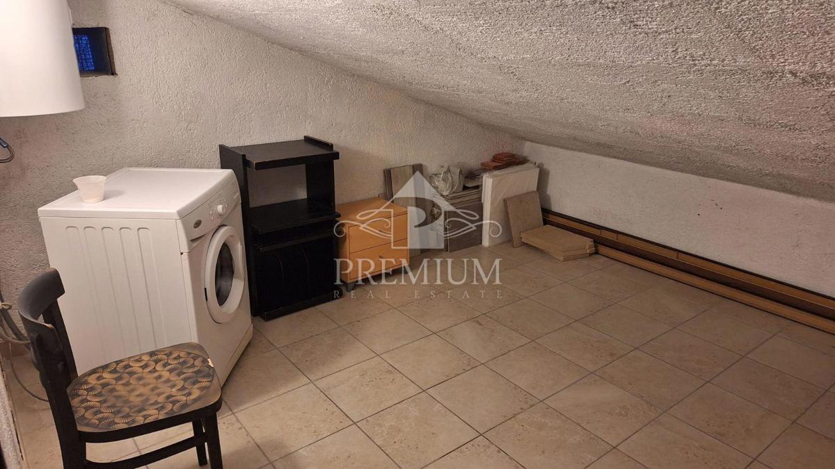 STANOVANJE 140 m2, PARKIRIŠČE