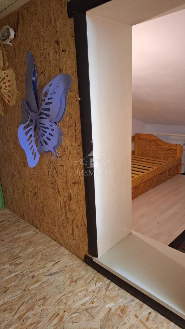 STANOVANJE 140 m2, PARKIRIŠČE