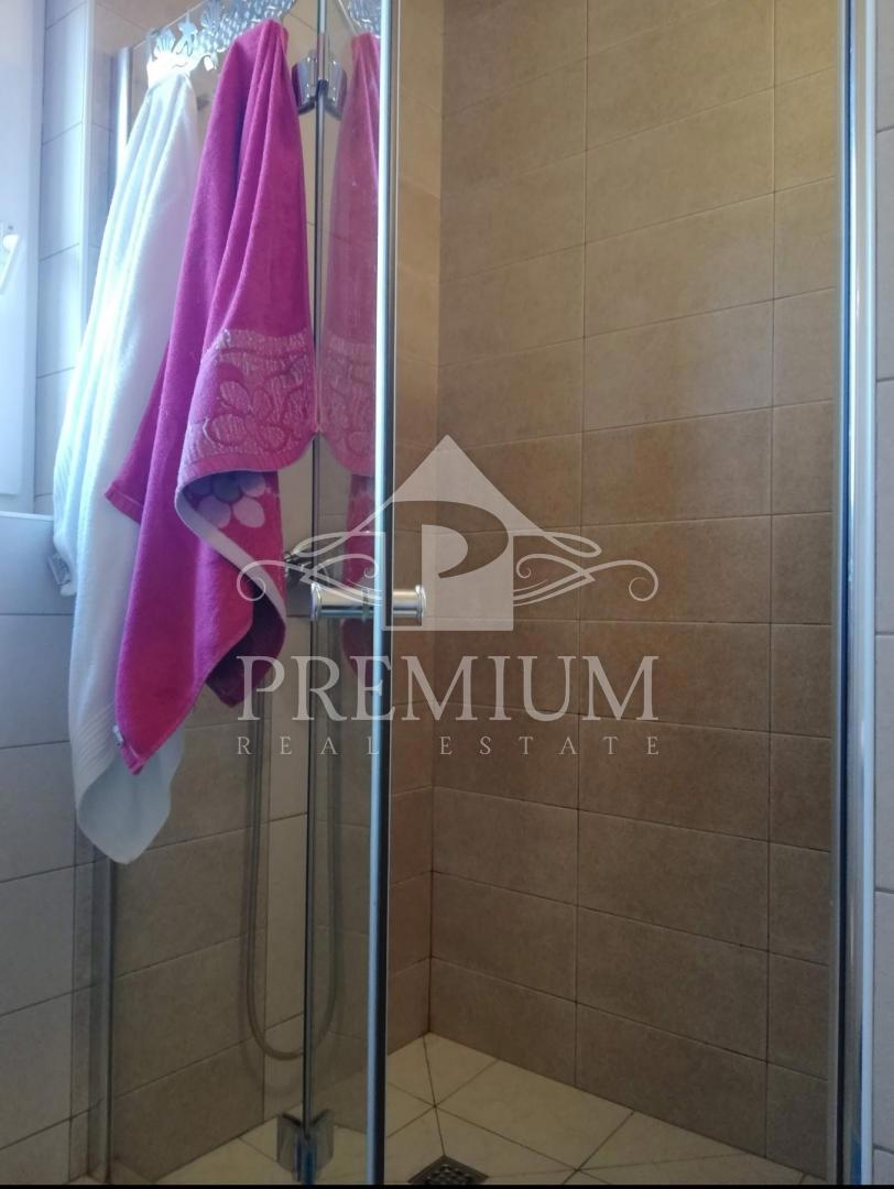 STANOVANJE 140 m2, PARKIRIŠČE