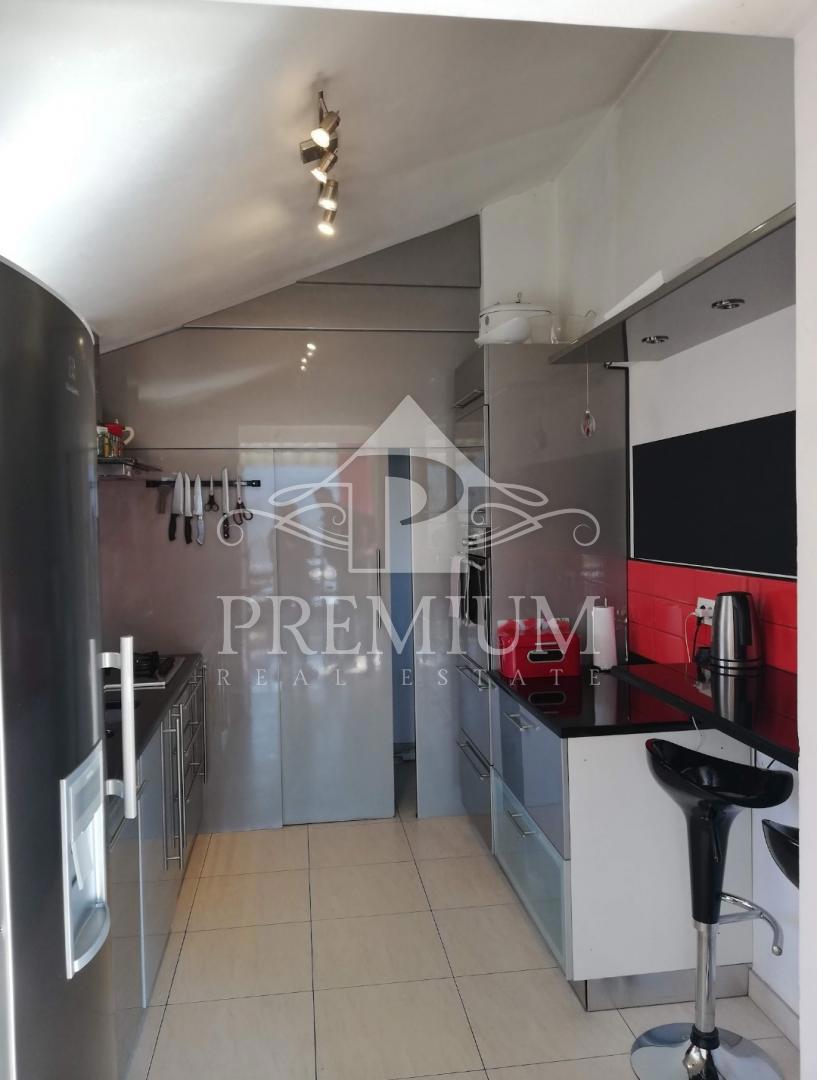 STANOVANJE 140 m2, PARKIRIŠČE