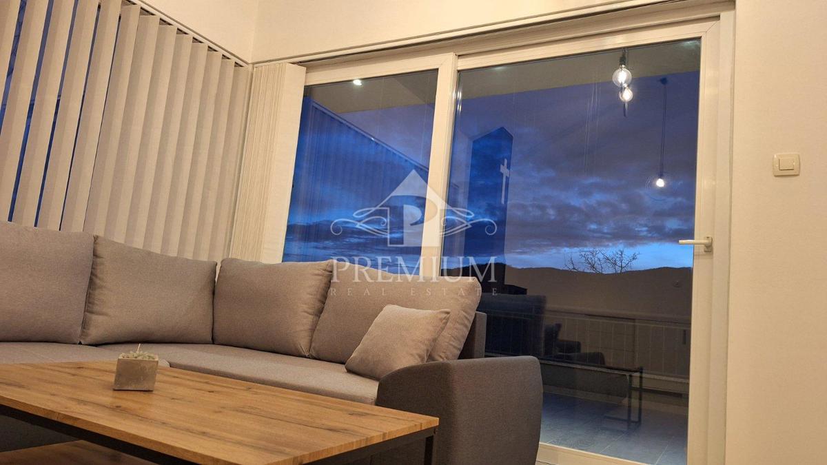 STANOVANJE 140 m2, PARKIRIŠČE