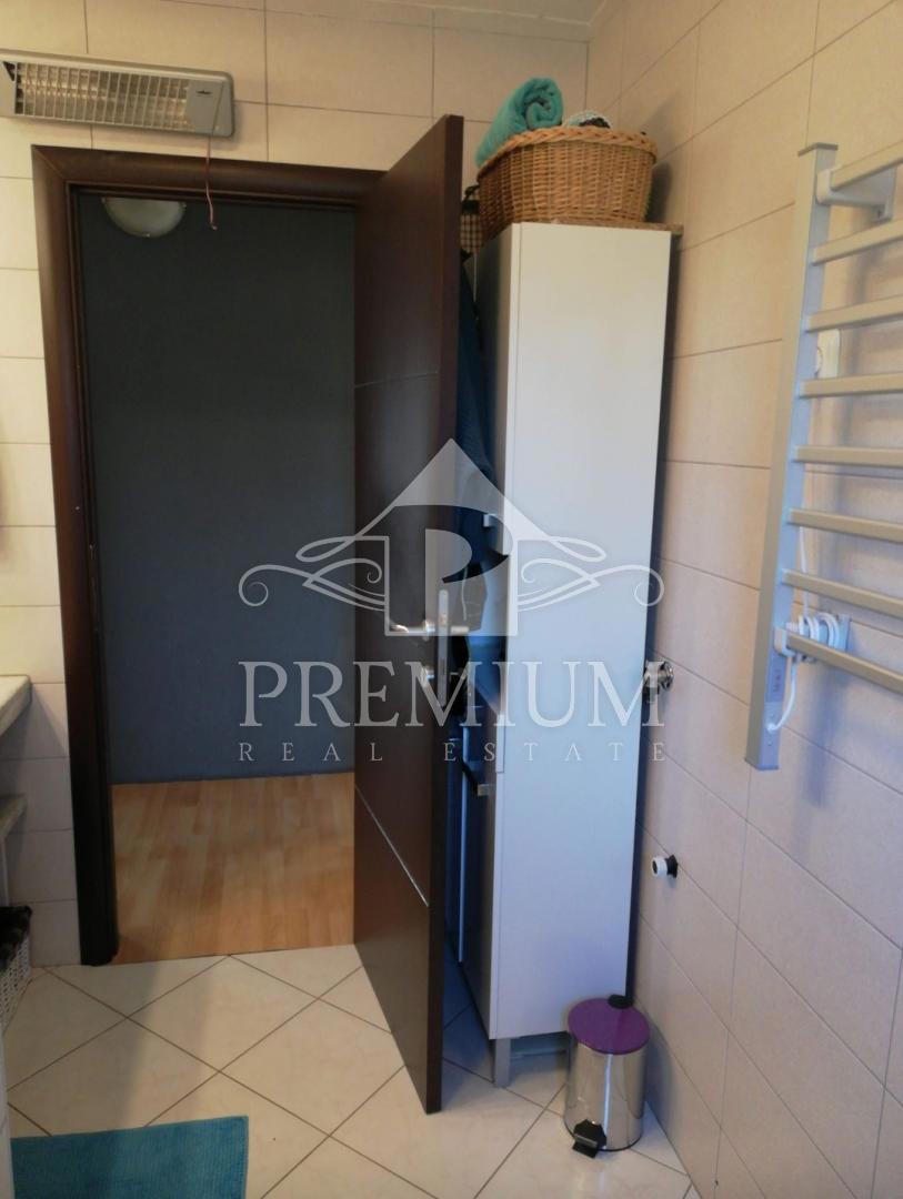 STANOVANJE 140 m2, PARKIRIŠČE