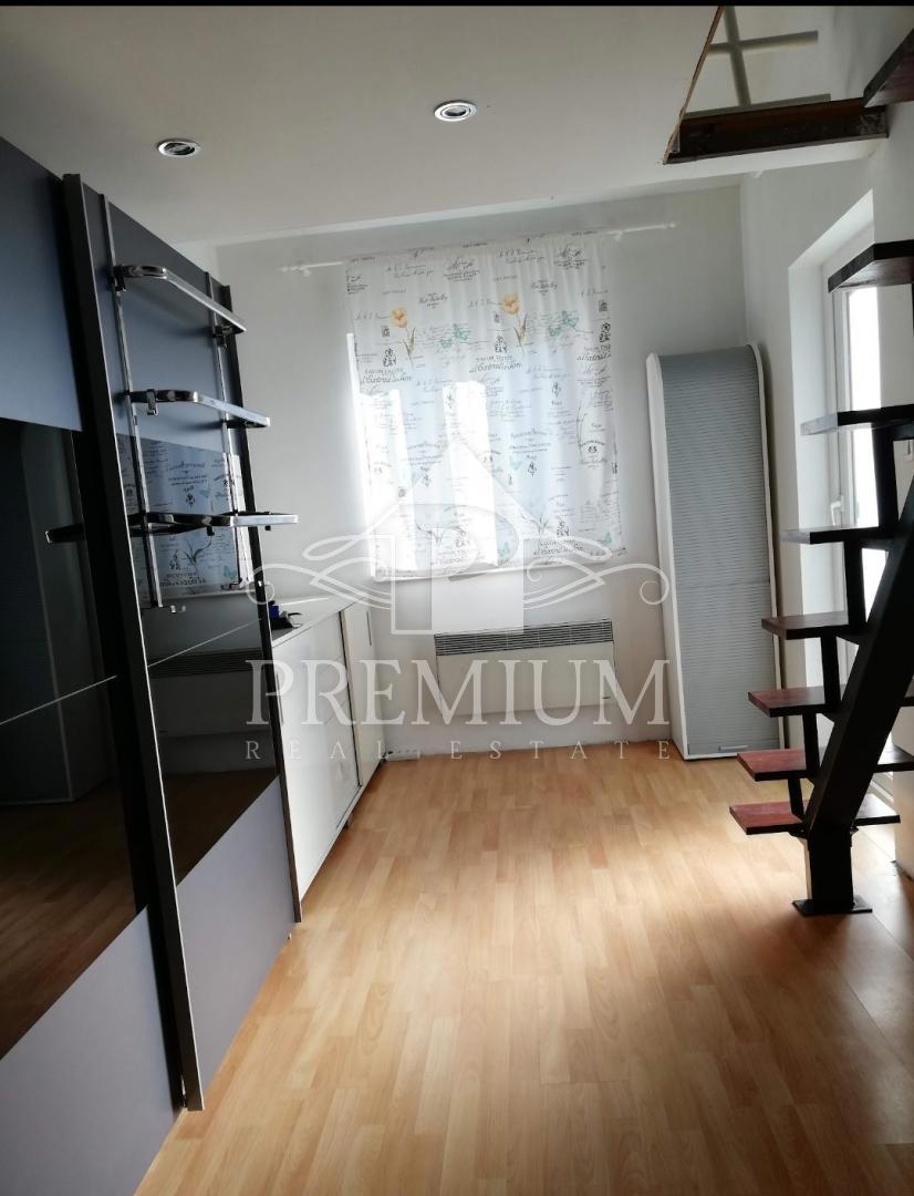 STANOVANJE 140 m2, PARKIRIŠČE