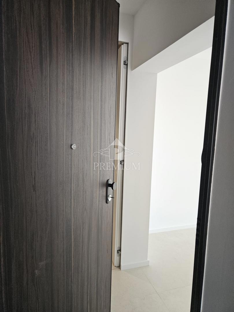 STANOVANJE V URBANI VILI, ODPRT RAZGLED, GARAŽA, DVIGALO