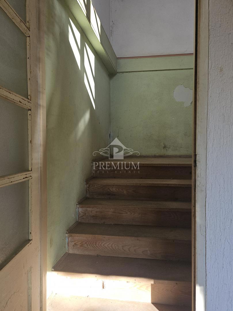 STARA HIŠA ZA ADAPTACIJO