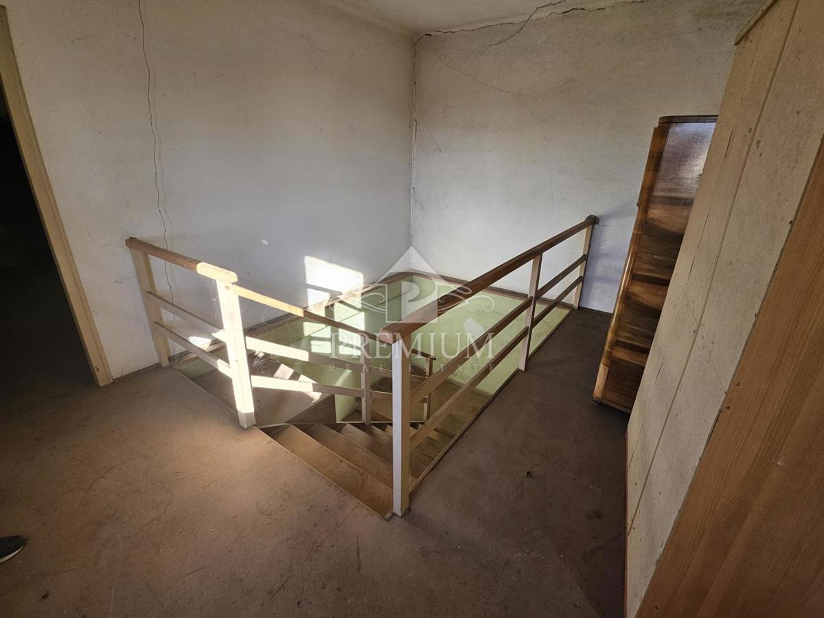 STARA HIŠA ZA ADAPTACIJO