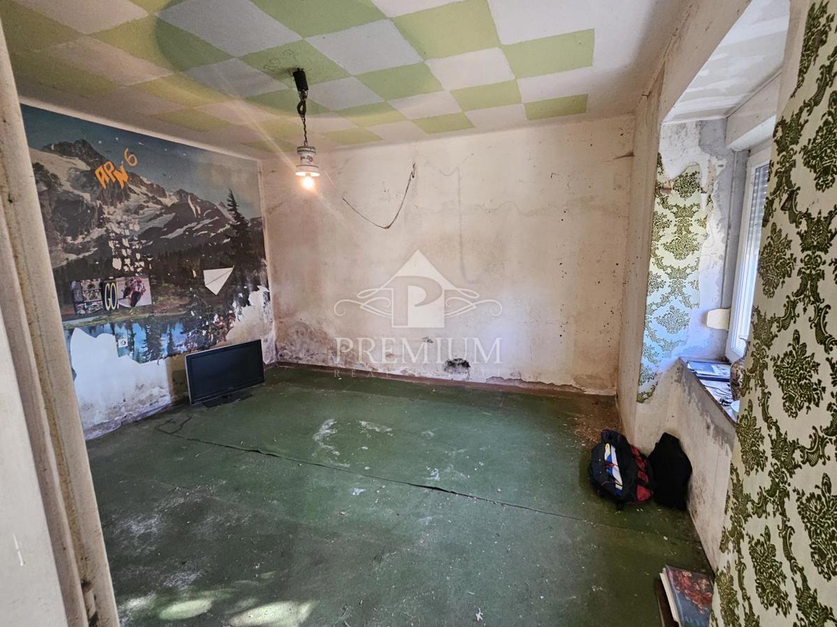 STARA HIŠA ZA ADAPTACIJO