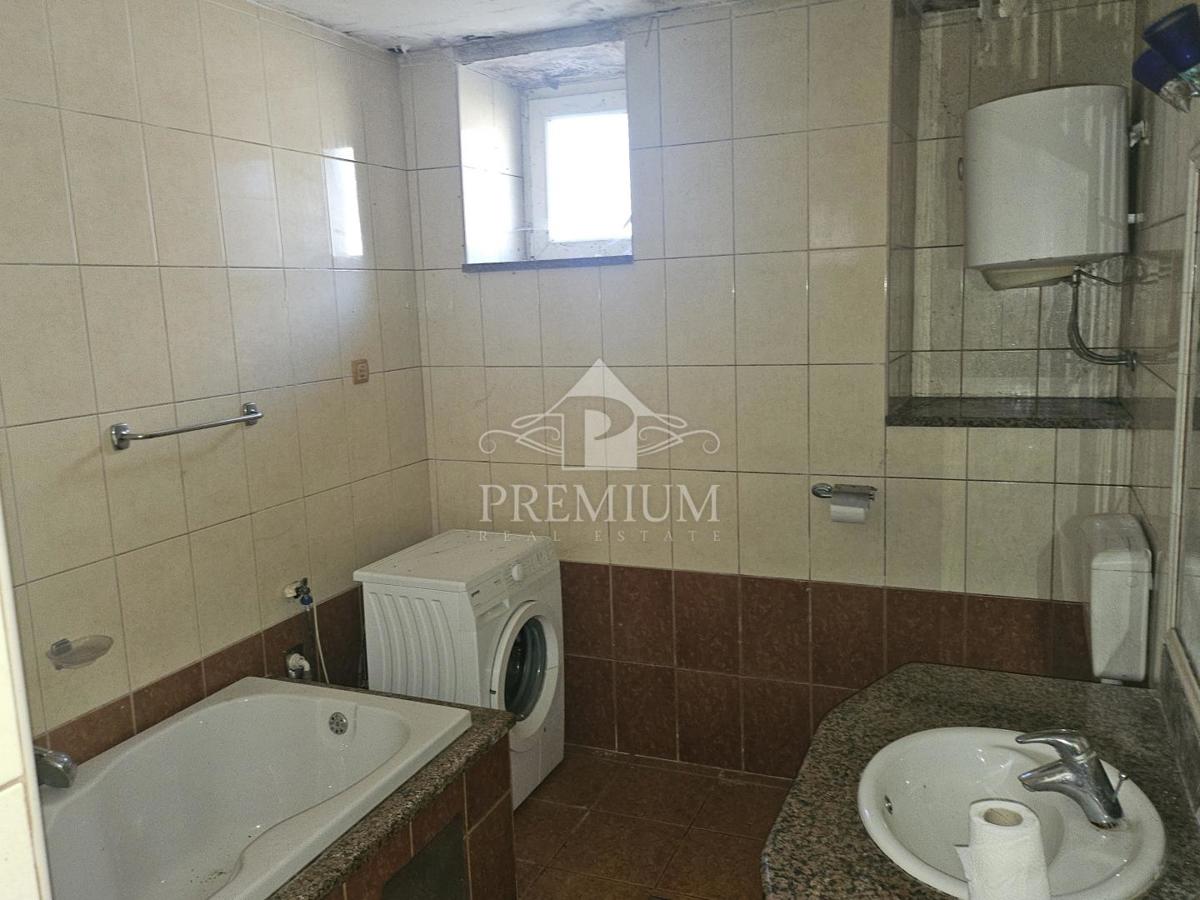 STARA HIŠA ZA ADAPTACIJO