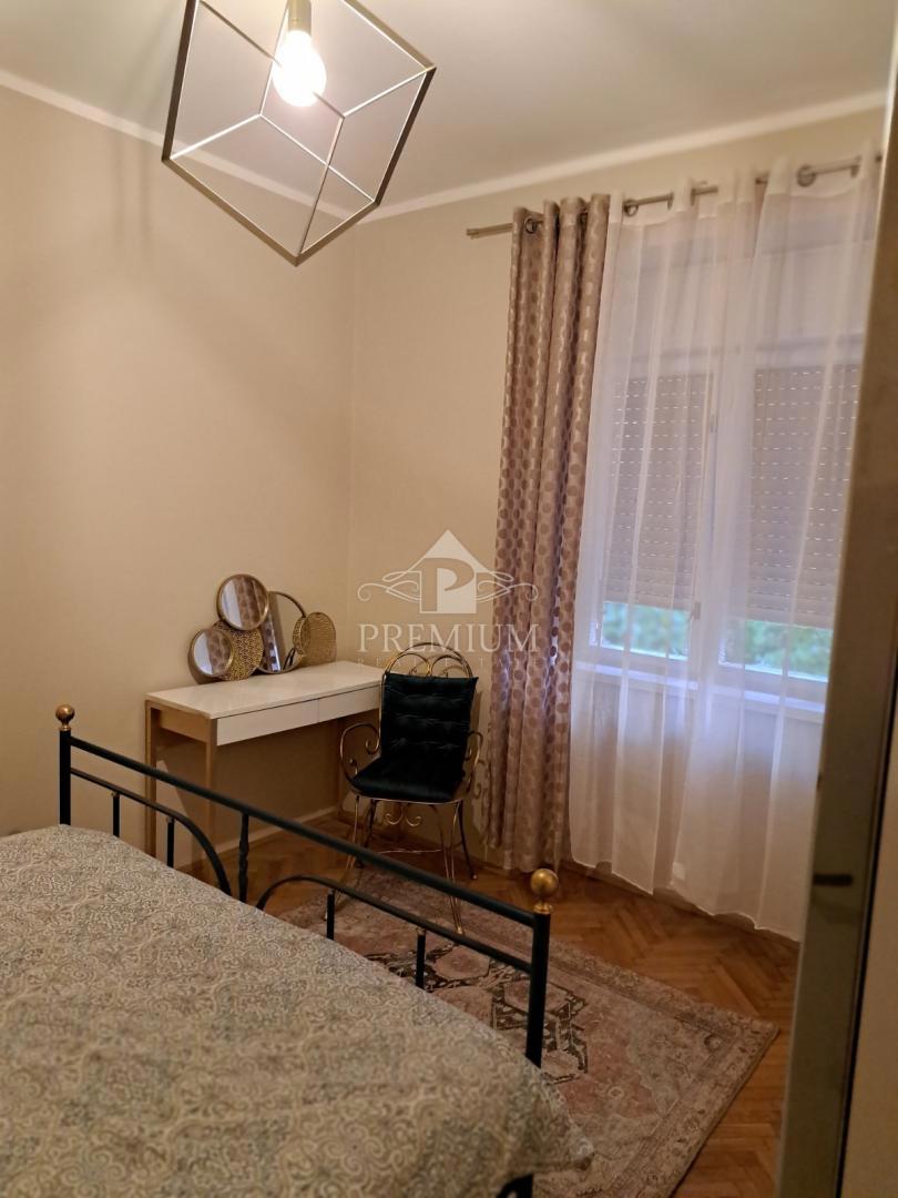 DVOSOBNO STANOVANJE Z VRTOM IN PARKIRIŠČEM