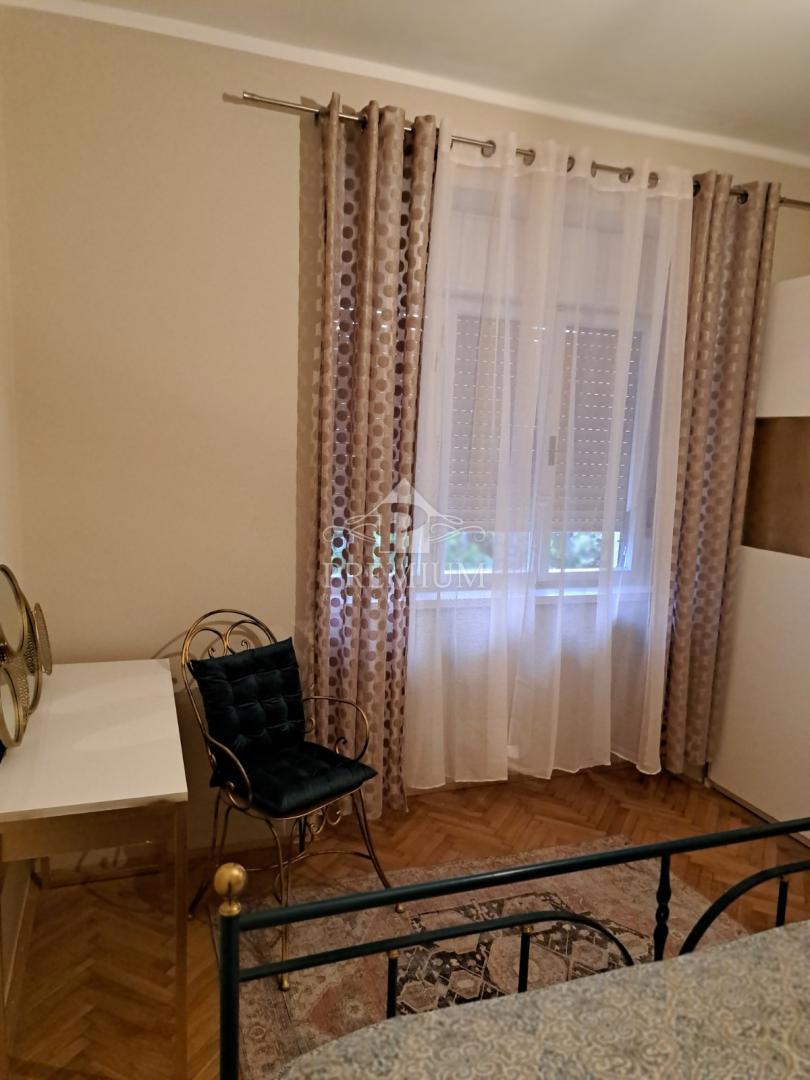 DVOSOBNO STANOVANJE Z VRTOM IN PARKIRIŠČEM