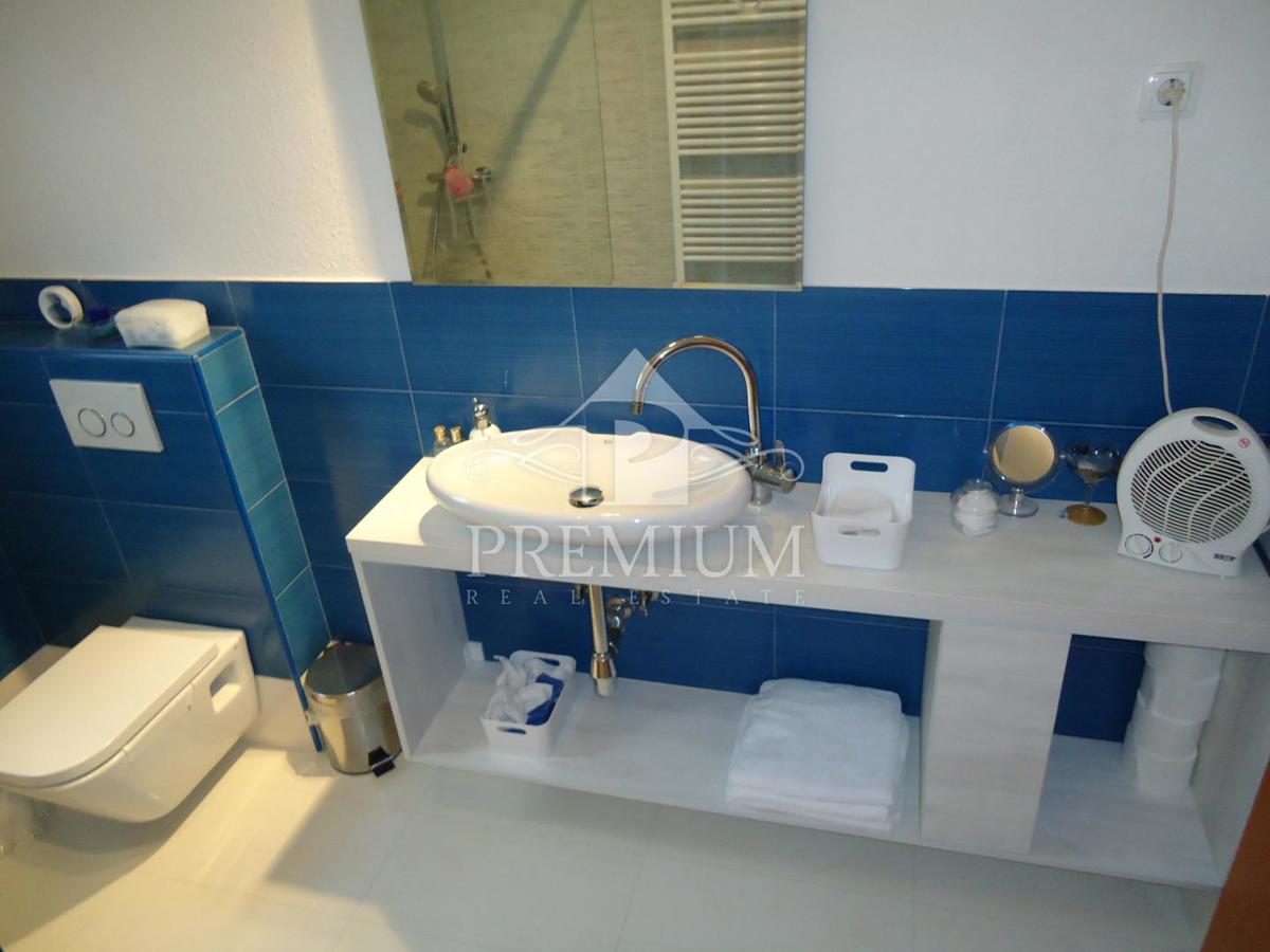 TRISOBNO STANOVANJE V NOVOGRADNJI, PARKIRIŠČE