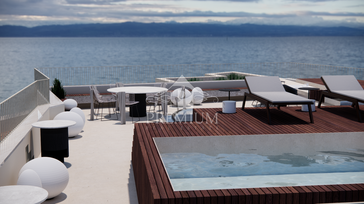 PENTHOUSE Z BAZENOM, DVIGALOM, GARAŽO, BLIŽINA MORJA