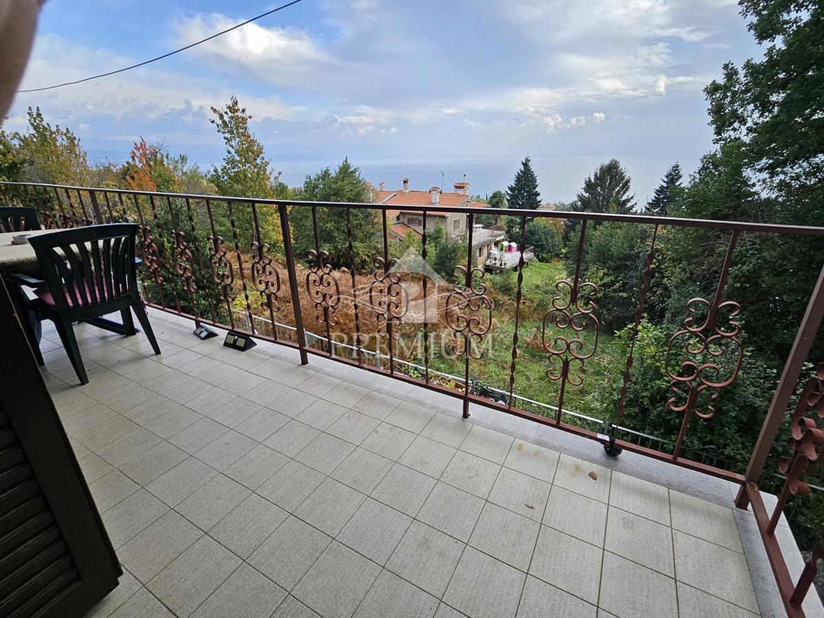 STANOVANJE S PARKIRIŠČEM NA MIRNI LOKACIJI