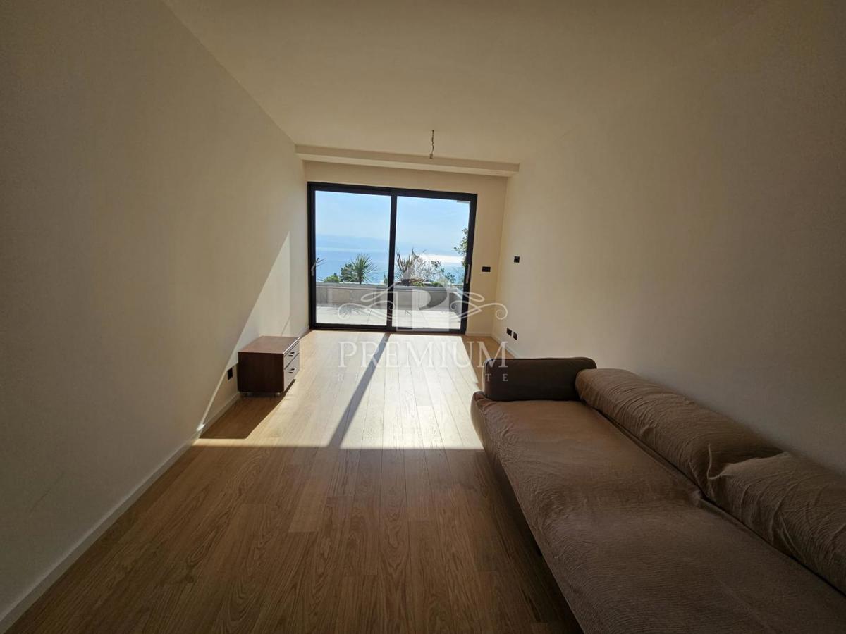 PENTHOUSE, BAZEN, ODPRT POGLED, GARAŽA, DVIGALO