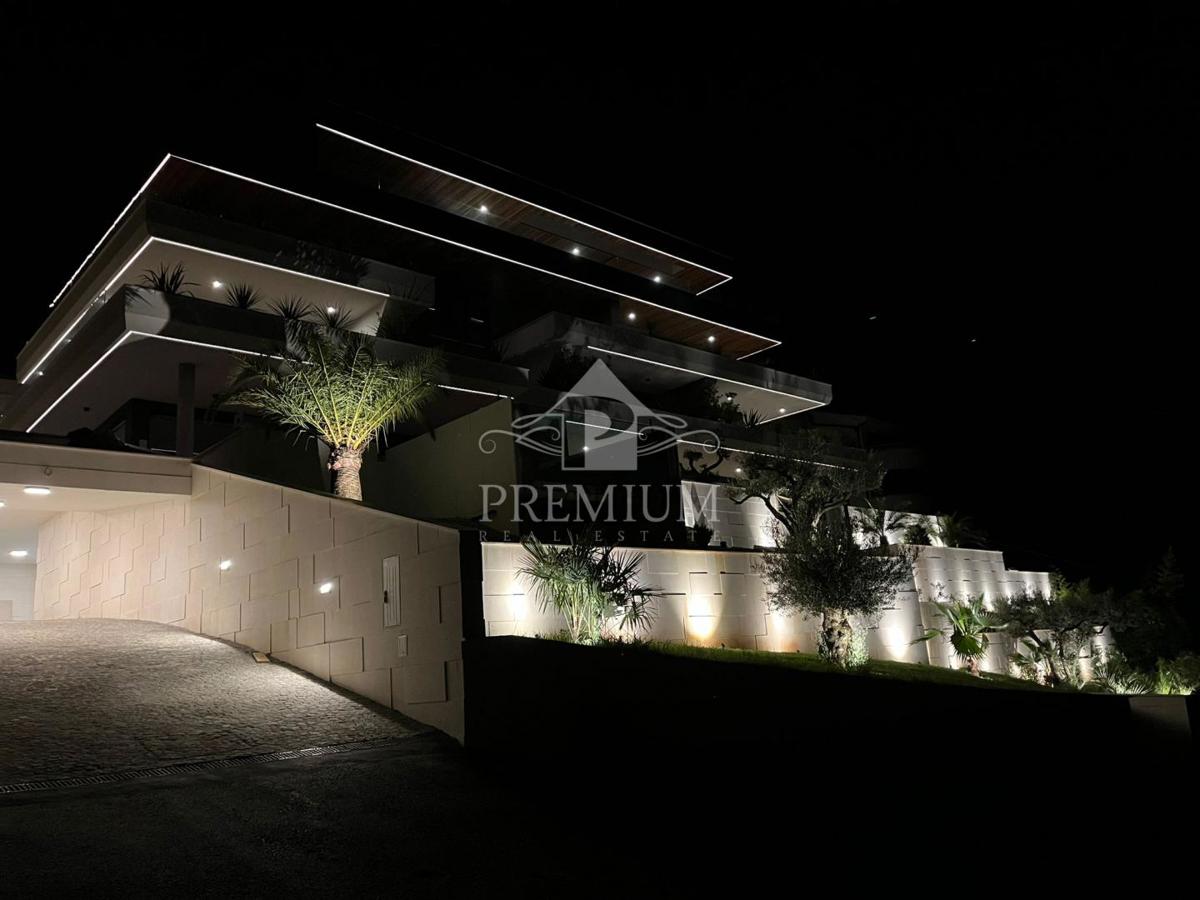 PENTHOUSE, BAZEN, ODPRT POGLED, GARAŽA, DVIGALO