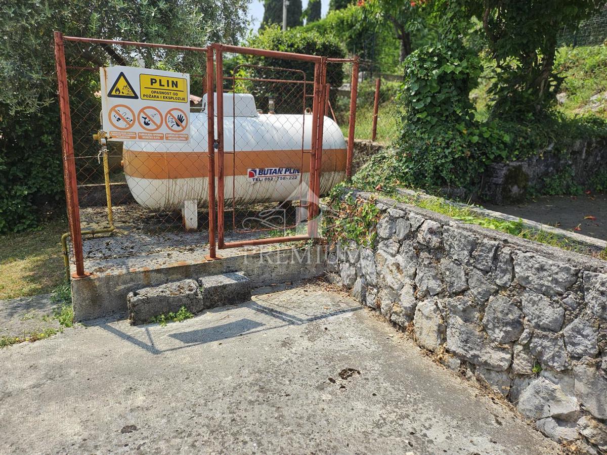 STANOVANJE V BLIŽINI CENTRA Z PREKRASNIM RAZGLEDOM