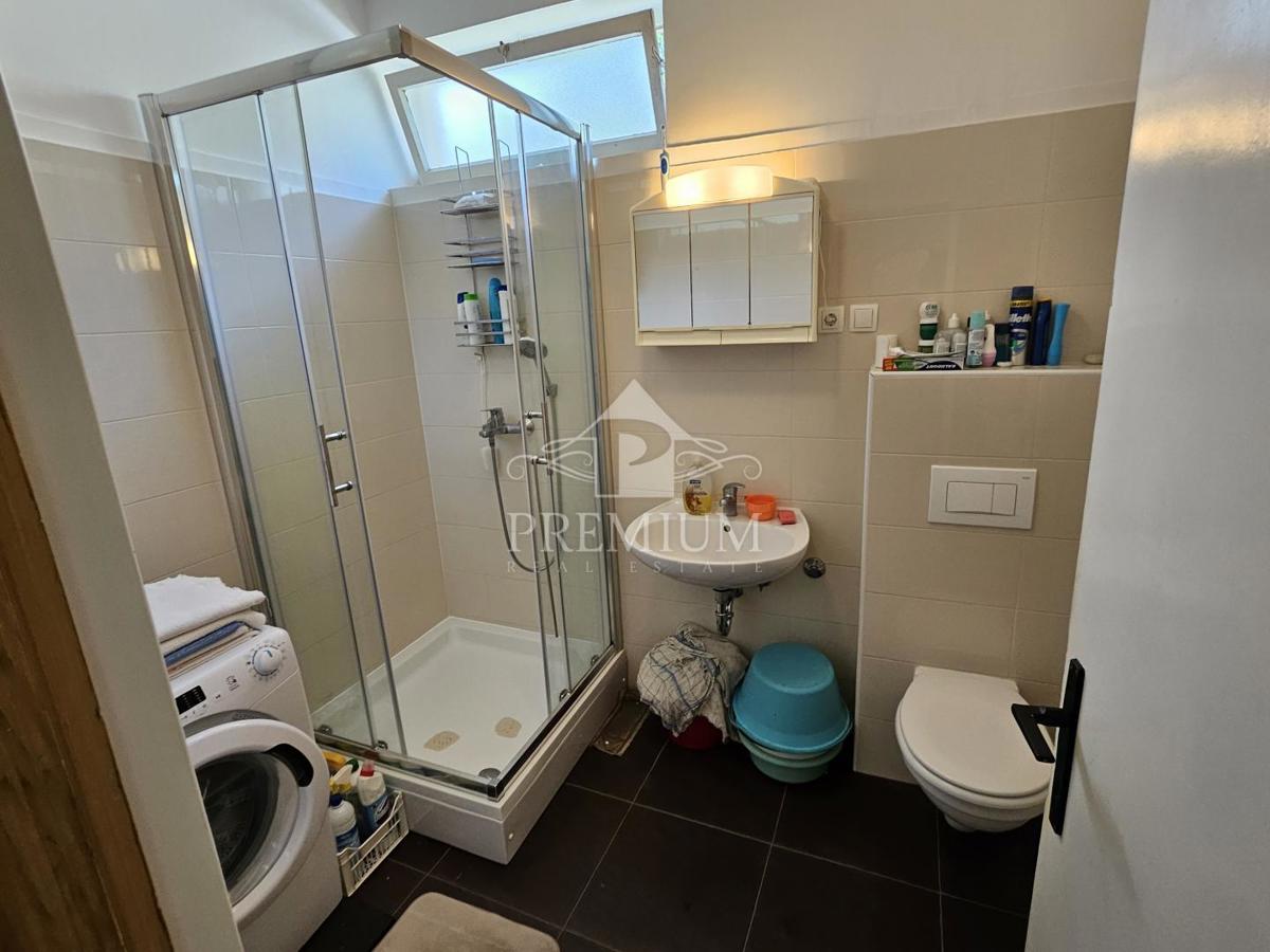 STANOVANJE V BLIŽINI CENTRA Z PREKRASNIM RAZGLEDOM