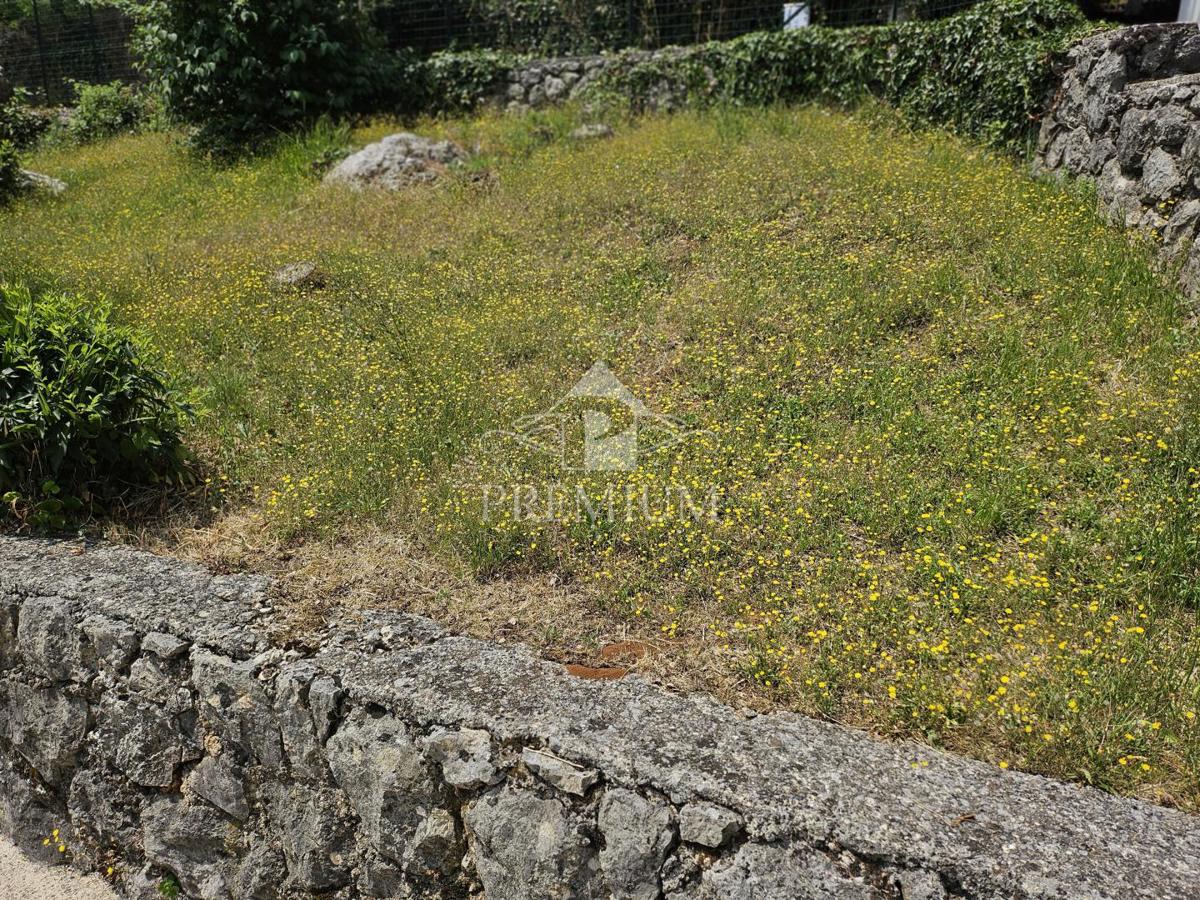 STANOVANJE V BLIŽINI CENTRA Z PREKRASNIM RAZGLEDOM