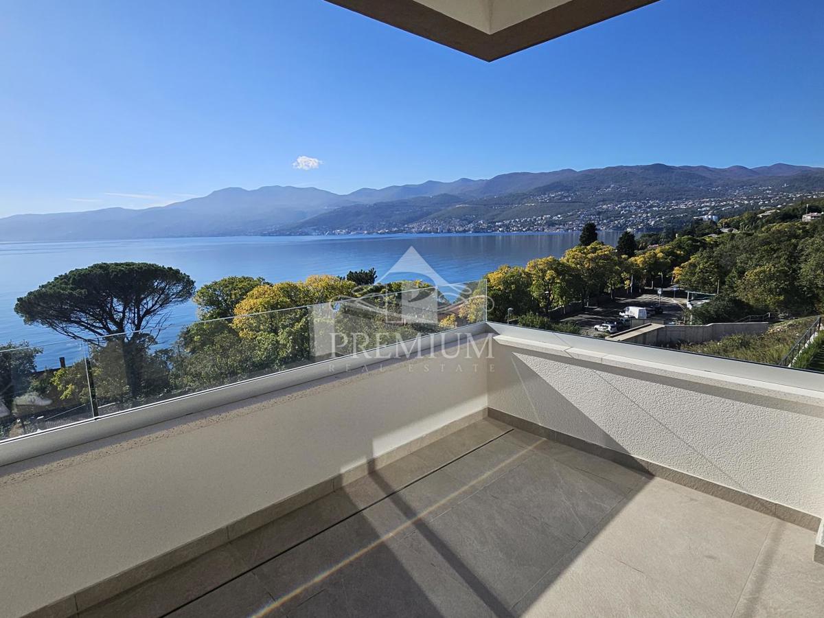 NOVOZGRAJENO STANOVANJE, GARAŽA, DVIGALO, RAZGLED