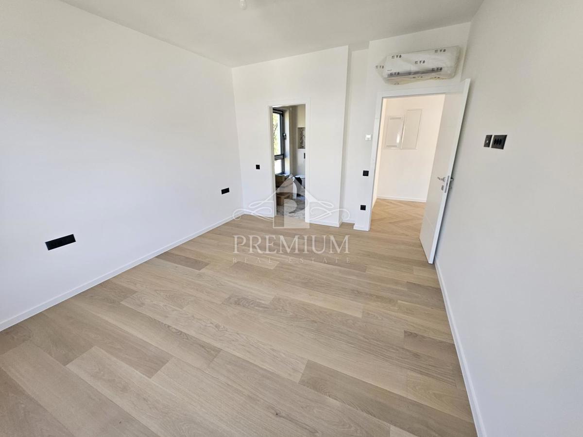 NOVOZGRAJENO STANOVANJE, GARAŽA, DVIGALO, RAZGLED