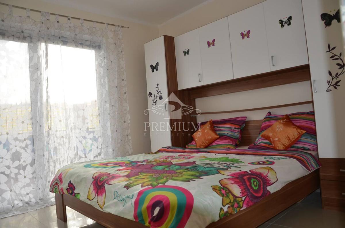 ADAPTIRANA STARA HIŠA Z BAZENOM, CRIKVENIČKI HRIBI