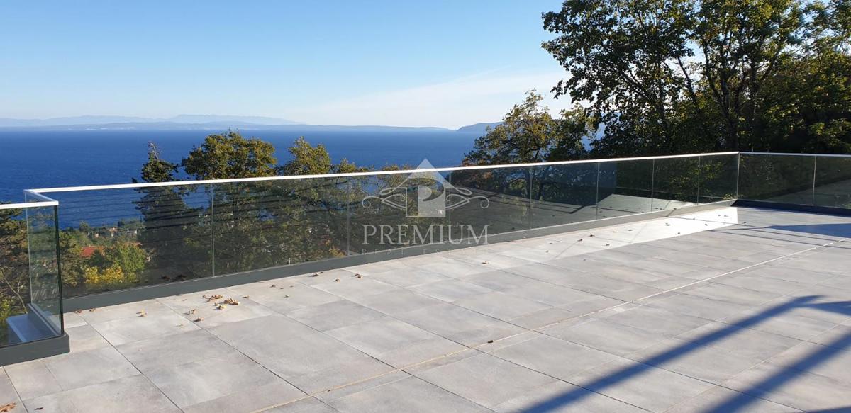 MODERNA VILA Z BAZENOM, PRIMERNA ZA TURIZEM