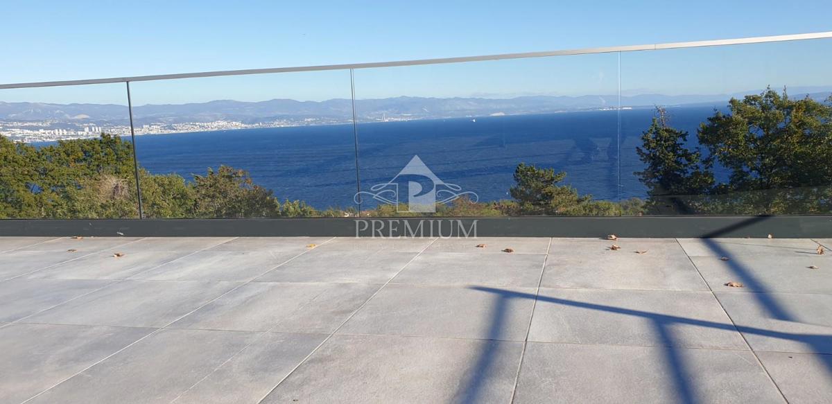 MODERNA VILA Z BAZENOM, PRIMERNA ZA TURIZEM