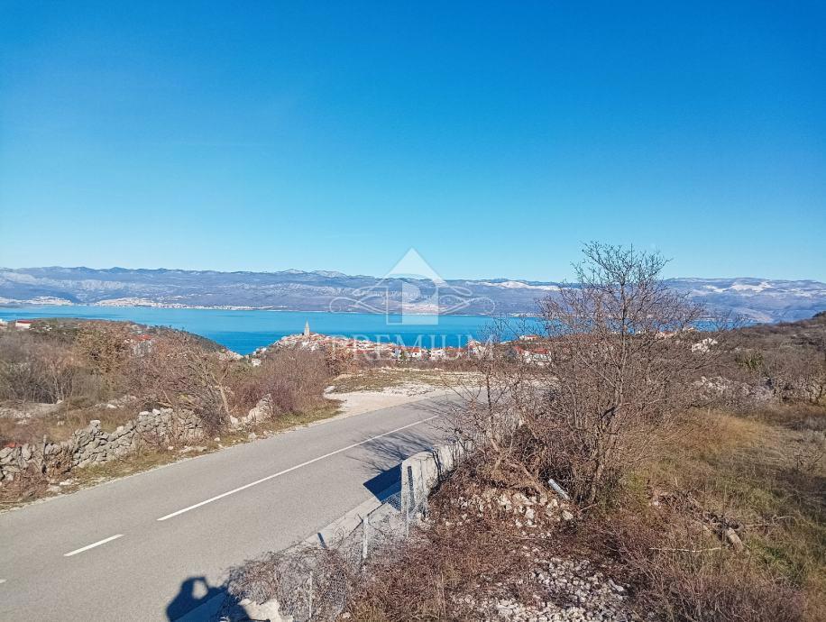 ZEMLJIŠČE Z ODPRTIM POGLEDOM NA MORJE